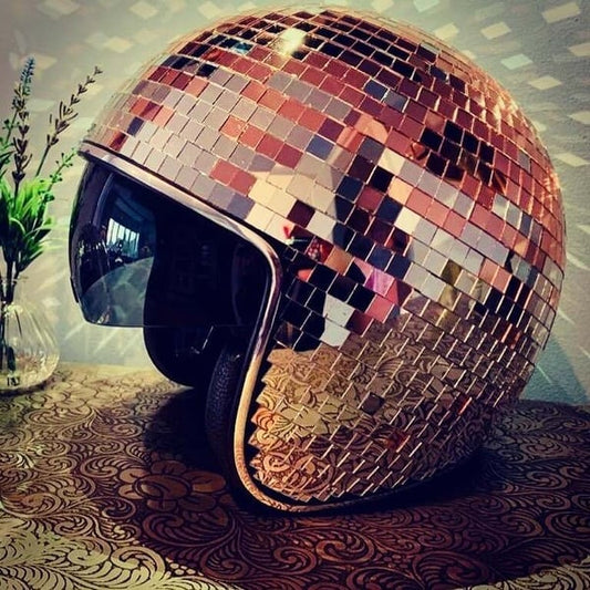 Glitz™️ | Frigjør din festånd med Ultimate Disco Ball Helm